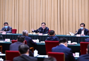 李克强主持召开稳增长稳外贸稳外资稳市场主体保就业座谈会