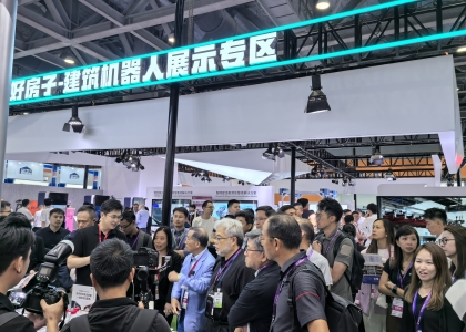 2025第17届广州国际集成住宅产业博览会于5月8-10日在广州琶洲・保利世贸博览馆盛大开幕，展馆内外人满为患，展会人气火爆已到达爆棚状态，外商订单数量飙升呈爆发式增长。